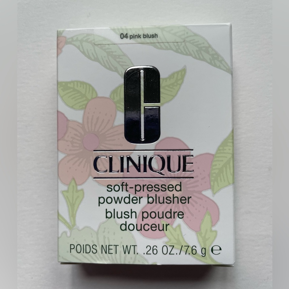Clinique Bundle Makeup Bundle - Picture 11 of 14